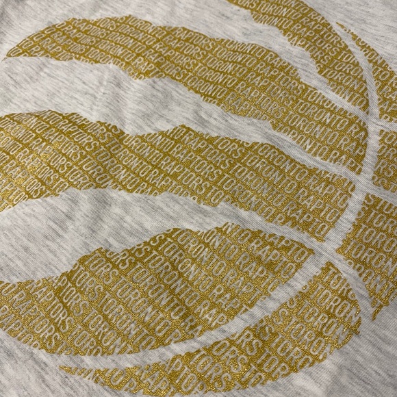 Raptors T-shirt - Picture 2 of 3